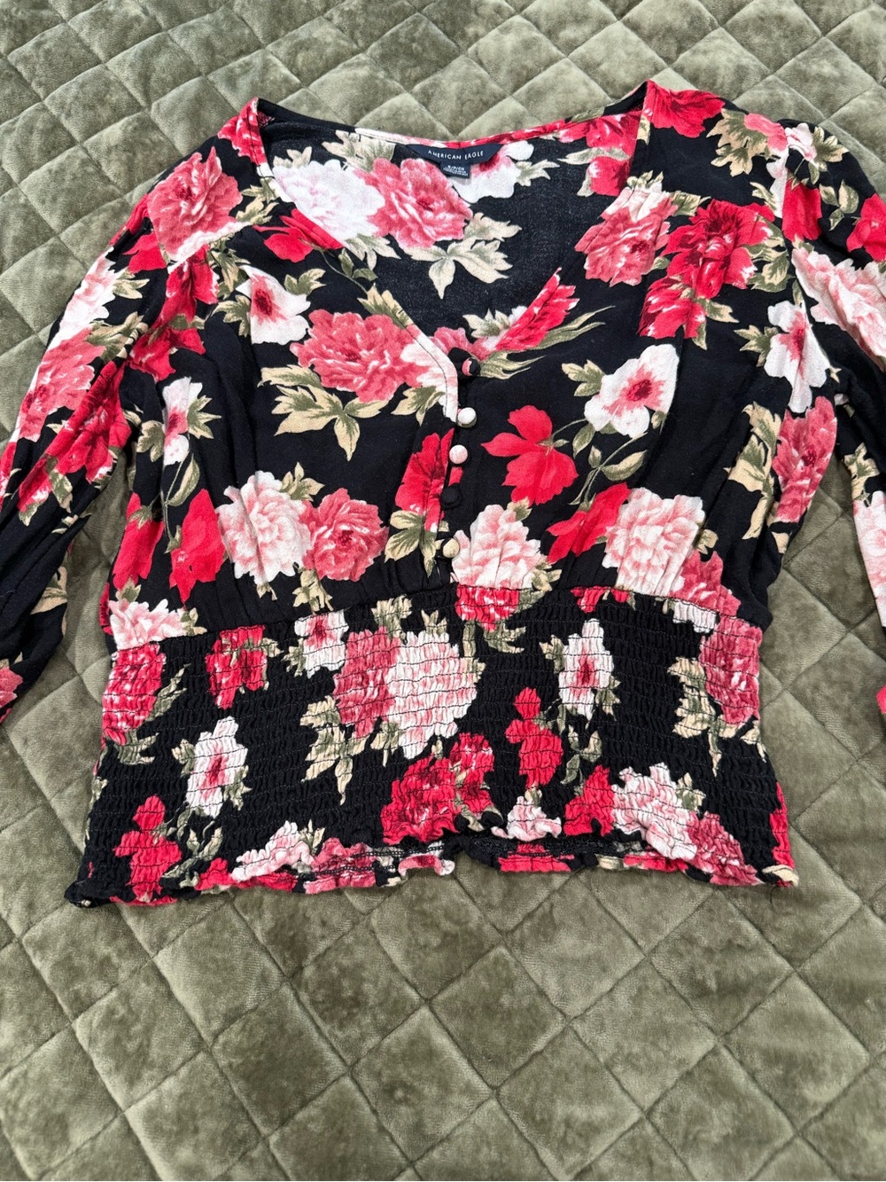 American Eagle Outfitters Black Floral V-Neck Smocked Waist Top - Red Floral